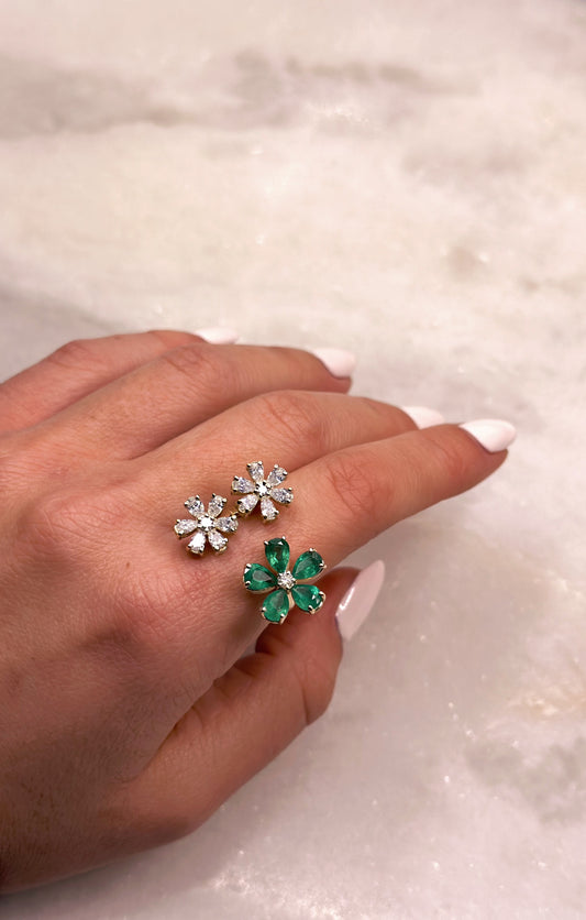 Emerald Daisy Ring with Diamonds