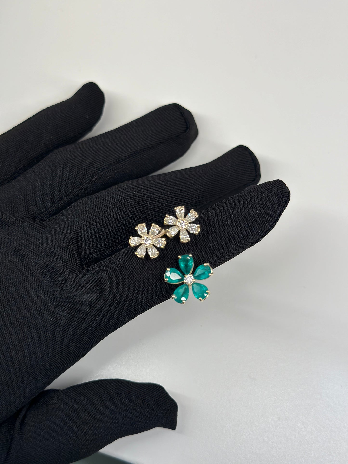 Emerald Daisy Ring with Diamonds